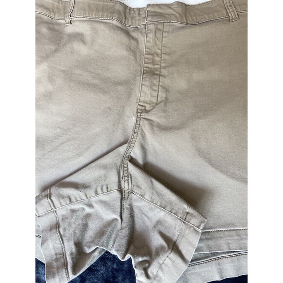 Lane Bryant Shorts Womens Plus Size 28 Chino High Rise Stretch Khaki - Picture 4 of 10